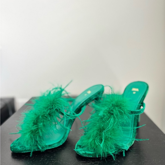 Zara Green Velvet Feather Strappy Heels - Picture 2 of 3